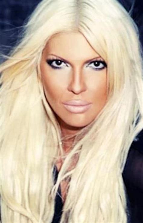 Jelena Karleusa Pictures Search (19 galleries)